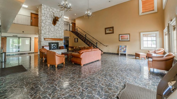 Texan Inn Beeville Lobby