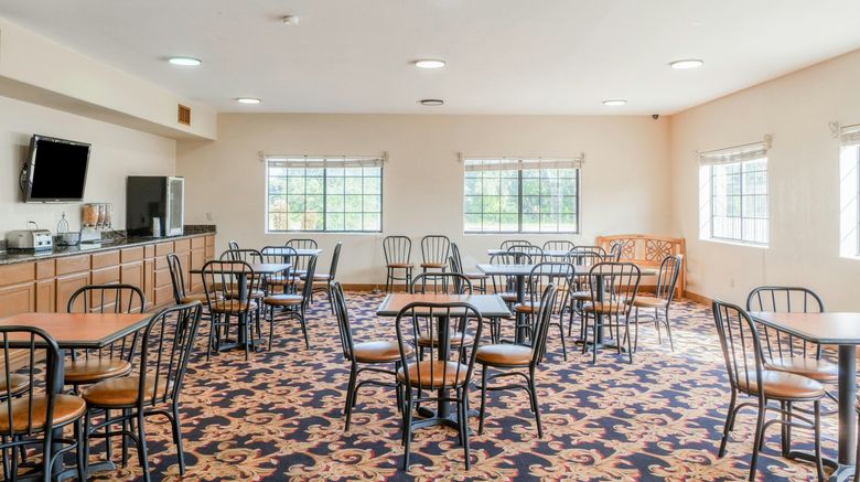 <b>Texan Inn Beeville Room</b>. Images powered by <a href="https://www.leonardoworldwide.com/" title="Leonardo Worldwide" target="_blank">Leonardo</a>.