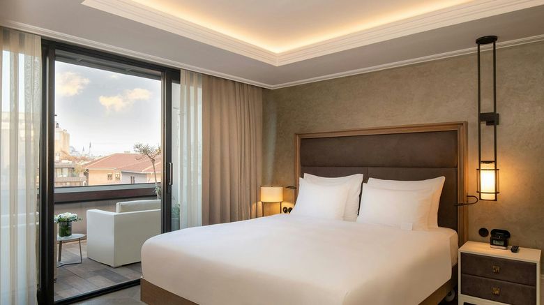 <b>10 Karakoy Istanbul Room</b>. Images powered by <a href="https://www.leonardoworldwide.com/" title="Leonardo Worldwide" target="_blank">Leonardo</a>.