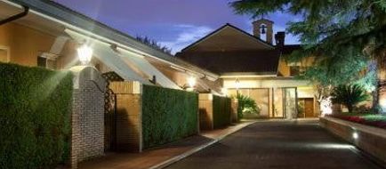 Hotel Piccolo Borgo Exterior