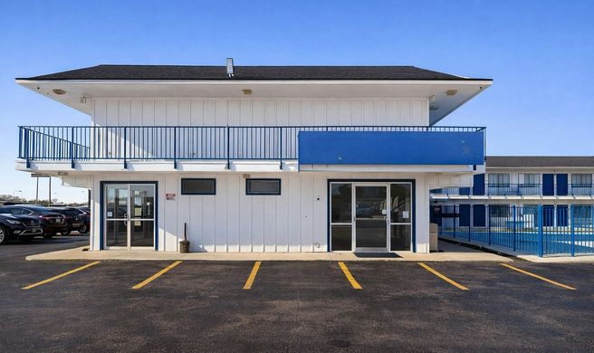 Express Inn Near Columbus Airport Exterior