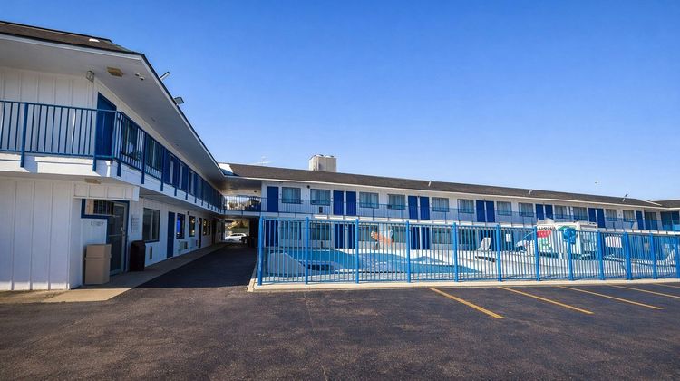 Express Inn Near Columbus Airport Exterior