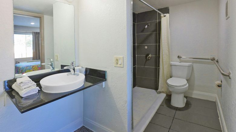 <b>Super 7 Inn Dallas-Southwest Room</b>. Images powered by <a href="https://www.leonardoworldwide.com/" title="Leonardo Worldwide" target="_blank">Leonardo</a>.
