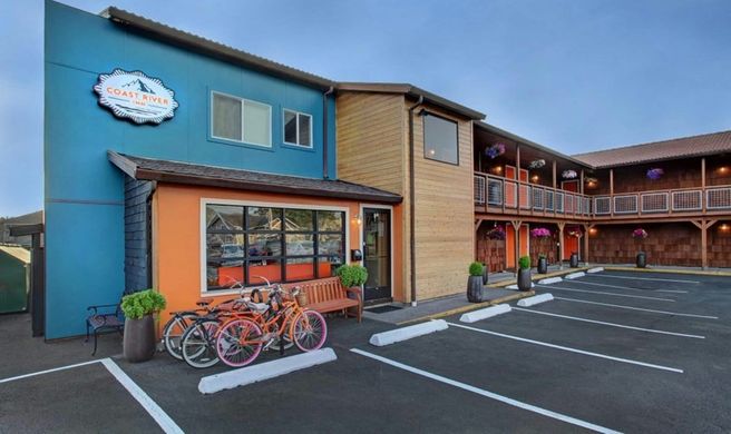 Coast River Inn Exterior