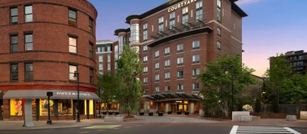 Courtyard Boston Brookline Exterior