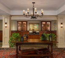 Williamsburg Lodge, Autograph Collection Lobby