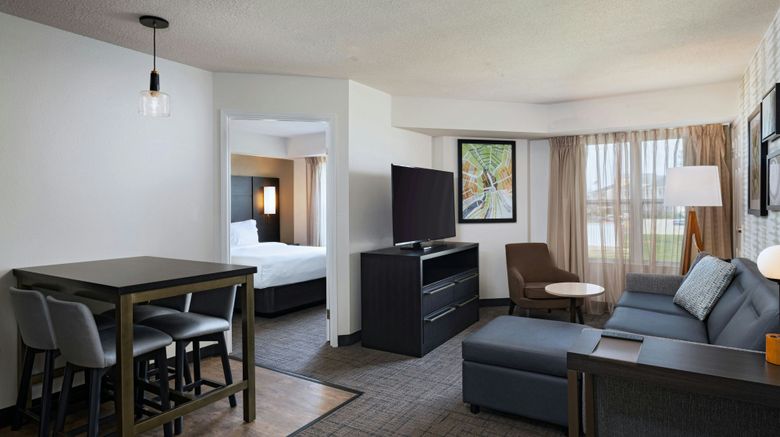<b>Residence Inn Evansville East Room</b>. Images powered by <a href="https://www.leonardoworldwide.com/" title="Leonardo Worldwide" target="_blank">Leonardo</a>.