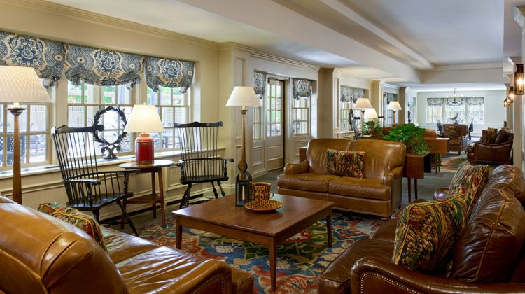 Williamsburg Lodge, Autograph Collection Lobby