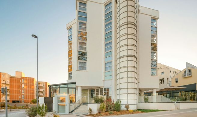 Four Points by Sheraton Reims Cathedrale Exterior
