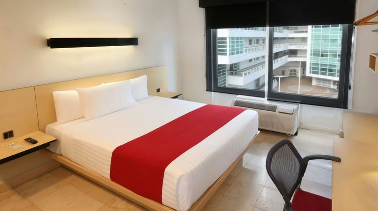 City Express by Marriott Cancun Suite