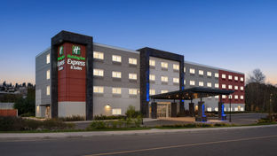 Holiday Inn Express/Stes Courtenay Comox