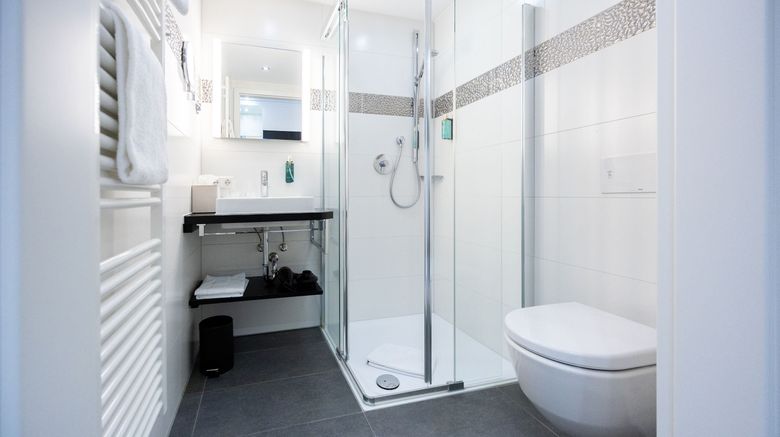 <b>Designhotel Kronjuwel Room</b>. Images powered by <a href="https://www.leonardoworldwide.com/" title="Leonardo Worldwide" target="_blank">Leonardo</a>.