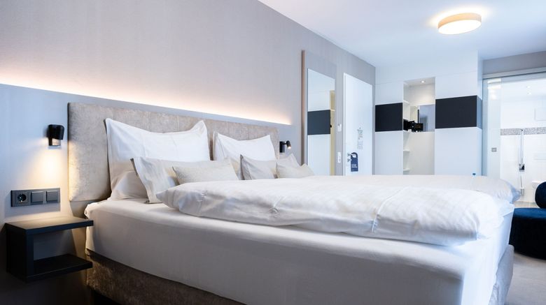 <b>Designhotel Kronjuwel Room</b>. Images powered by <a href="https://www.leonardoworldwide.com/" title="Leonardo Worldwide" target="_blank">Leonardo</a>.