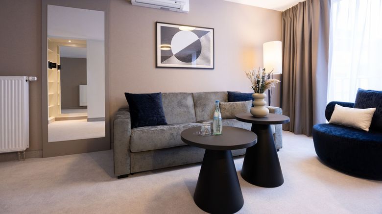<b>Designhotel Kronjuwel Room</b>. Images powered by <a href="https://www.leonardoworldwide.com/" title="Leonardo Worldwide" target="_blank">Leonardo</a>.