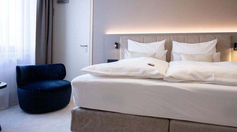 <b>Designhotel Kronjuwel Room</b>. Images powered by <a href="https://www.leonardoworldwide.com/" title="Leonardo Worldwide" target="_blank">Leonardo</a>.