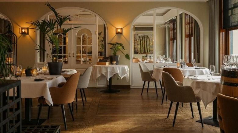 <b>Hostellerie Munten Restaurant</b>. Images powered by <a href="https://www.leonardoworldwide.com/" title="Leonardo Worldwide" target="_blank">Leonardo</a>.