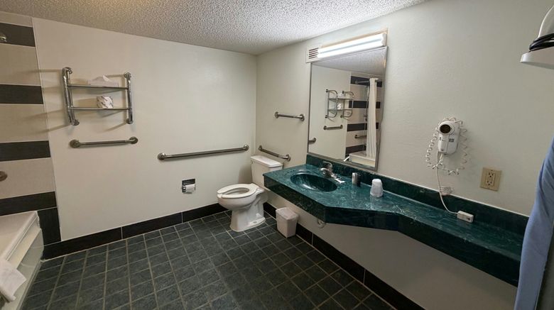 <b>Royal Inn Rockville Room</b>. Images powered by <a href="https://www.leonardoworldwide.com/" title="Leonardo Worldwide" target="_blank">Leonardo</a>.