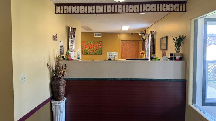 Royal Inn Rockville Lobby