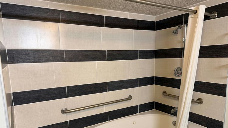Royal Inn Rockville Room