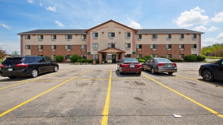 <b>Super 8 Portage Exterior</b>. Images powered by <a href="https://www.leonardoworldwide.com/" title="Leonardo Worldwide" target="_blank">Leonardo</a>.