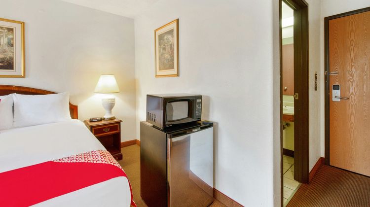Super 8 Portage Room