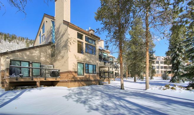 Aspen Ridge Condominiums Exterior