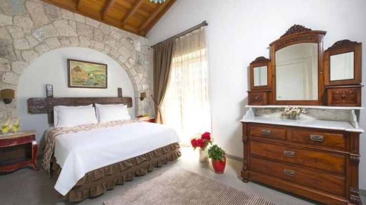 Alacati Kostem Hotel Room