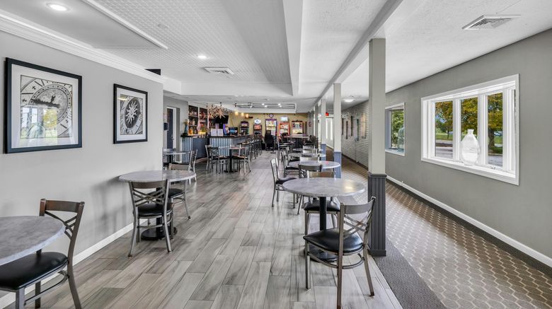 <b>Eastland Suites Hotel & Conference Center Room</b>. Images powered by <a href="https://www.leonardoworldwide.com/" title="Leonardo Worldwide" target="_blank">Leonardo</a>.