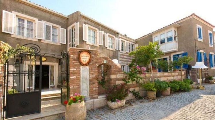 Alacati Kostem Hotel Exterior