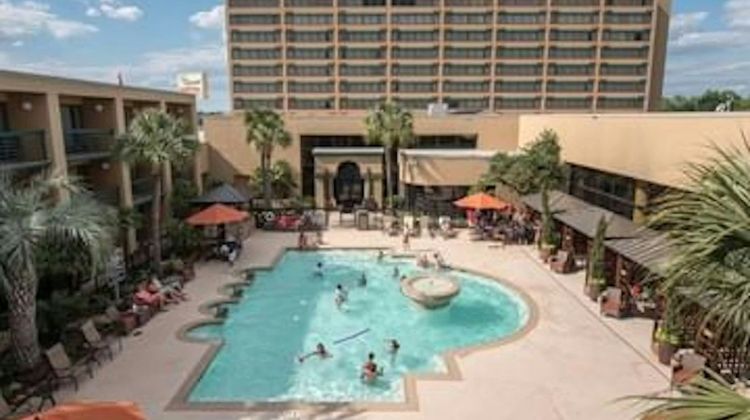 MCM Elegante Hotel & Conf Ctr Beaumont Pool