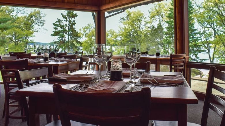 <b>Cragun's Resort Restaurant</b>. Images powered by <a href="https://www.leonardoworldwide.com/" title="Leonardo Worldwide" target="_blank">Leonardo</a>.
