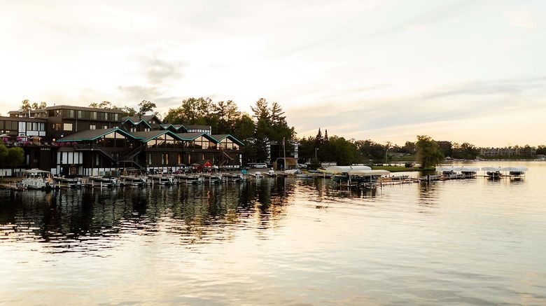 <b>Cragun's Resort Exterior</b>. Images powered by <a href="https://www.leonardoworldwide.com/" title="Leonardo Worldwide" target="_blank">Leonardo</a>.