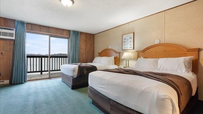 <b>Cragun's Resort Room</b>. Images powered by <a href="https://www.leonardoworldwide.com/" title="Leonardo Worldwide" target="_blank">Leonardo</a>.