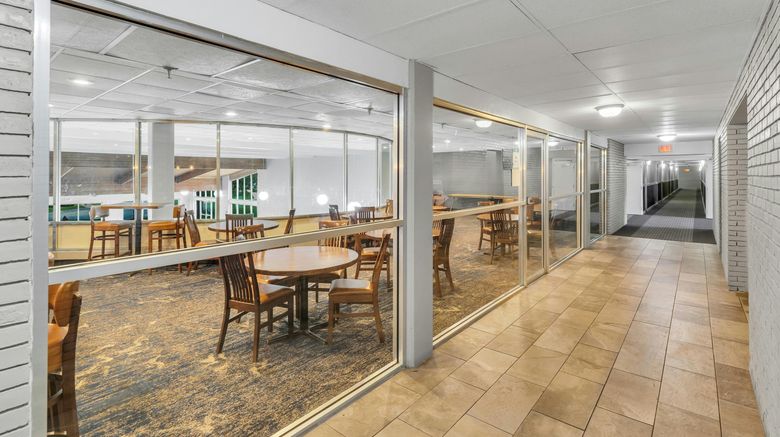 <b>Eastland Suites Hotel & Conference Center Ballroom</b>. Images powered by <a href="https://www.leonardoworldwide.com/" title="Leonardo Worldwide" target="_blank">Leonardo</a>.