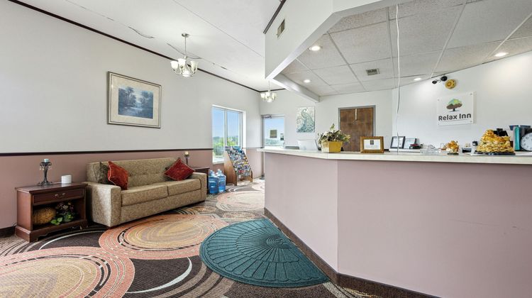 Relax Inn Greeneville Lobby