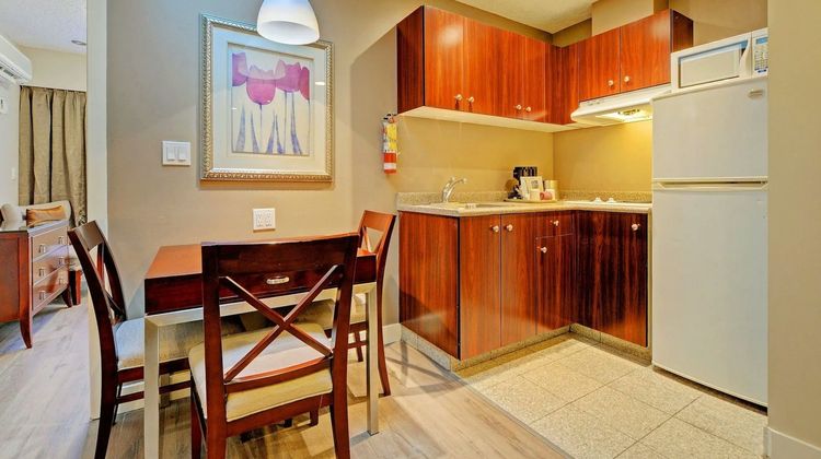 Red Lion Inn & Suites Victoria Room