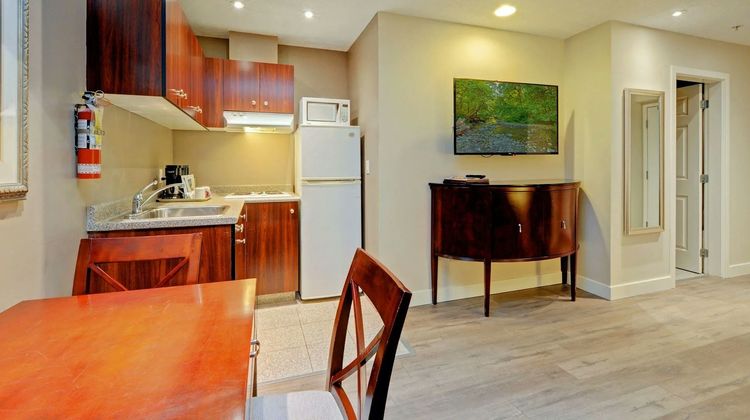 Red Lion Inn & Suites Victoria Room