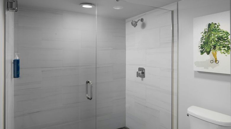 <b>Four Points by Sheraton Richmond Airport Room</b>. Images powered by <a href="https://www.leonardoworldwide.com/" title="Leonardo Worldwide" target="_blank">Leonardo</a>.