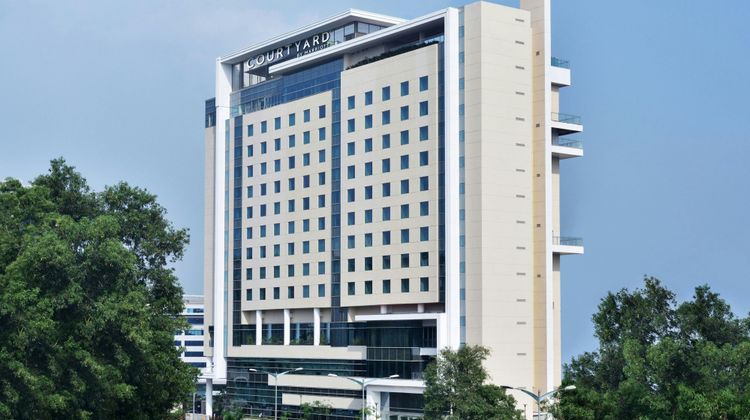 Courtyard by Marriott Kochi Infopark Exterior