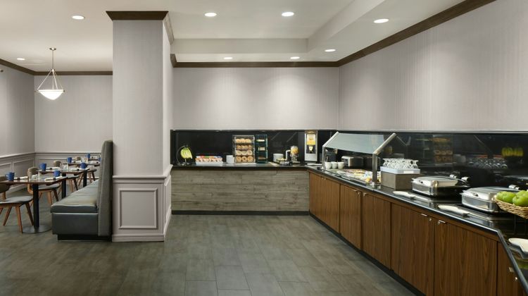 Four Points by Sheraton Richmond Airport Restaurant