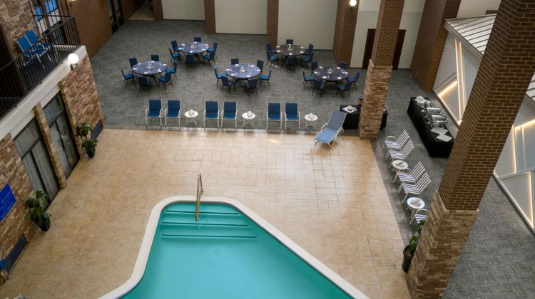 Four Points by Sheraton Richmond Airport Pool
