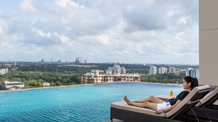 Courtyard by Marriott Kochi Infopark Pool