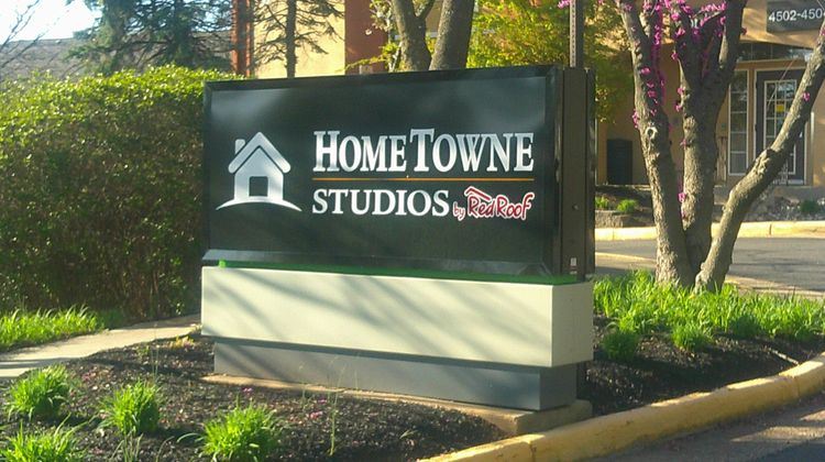 HomeTowne Studios Chantilly Exterior