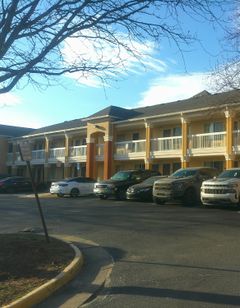 HomeTowne Studios Chantilly