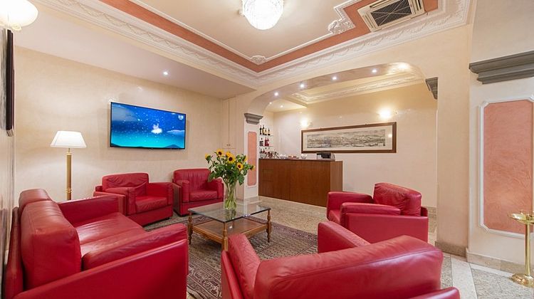 Diana Park Hotel Lobby