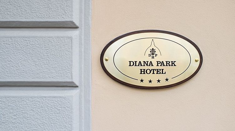 Diana Park Hotel Exterior