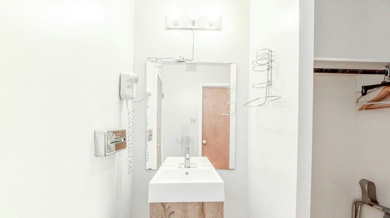 <b>American Inn by OYO Colorado City Room</b>. Images powered by <a href="https://www.leonardoworldwide.com/" title="Leonardo Worldwide" target="_blank">Leonardo</a>.