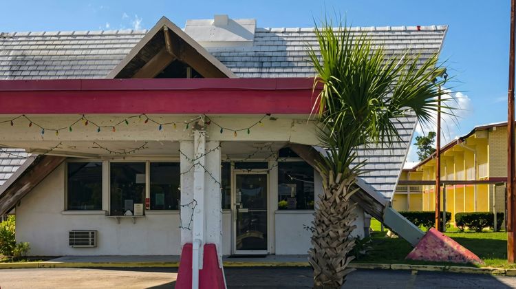 Sunset Inn Exterior