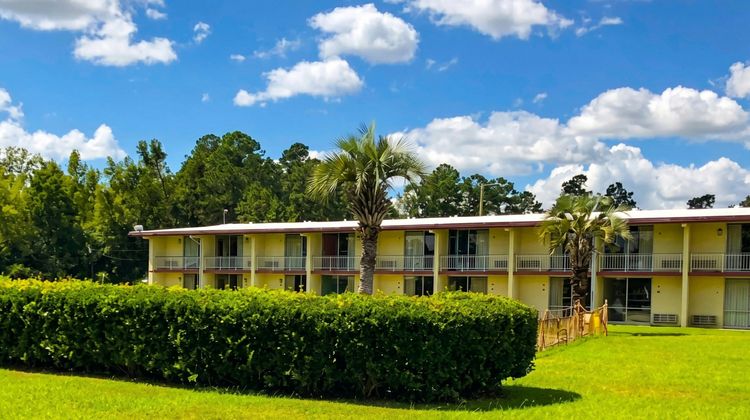 Sunset Inn Exterior