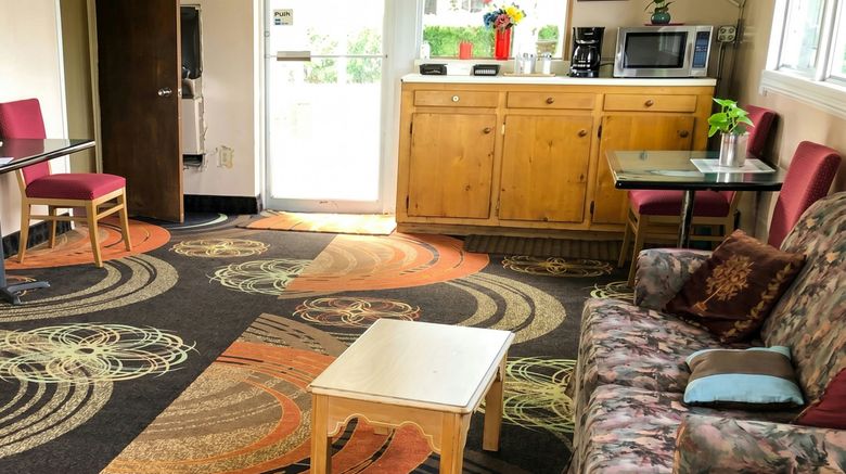 <b>Sunset Inn Lobby</b>. Images powered by <a href="https://www.leonardoworldwide.com/" title="Leonardo Worldwide" target="_blank">Leonardo</a>.